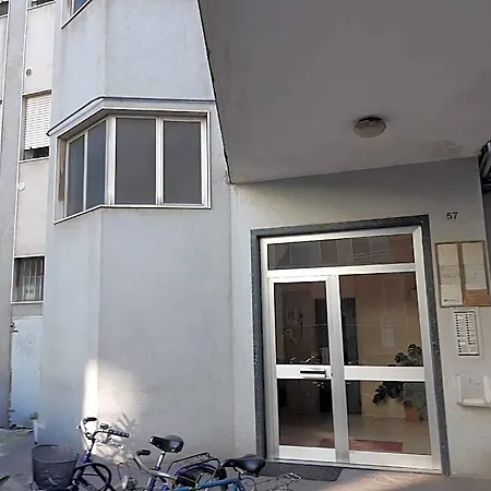 호텔 Ca Dei Fiori 1 3*